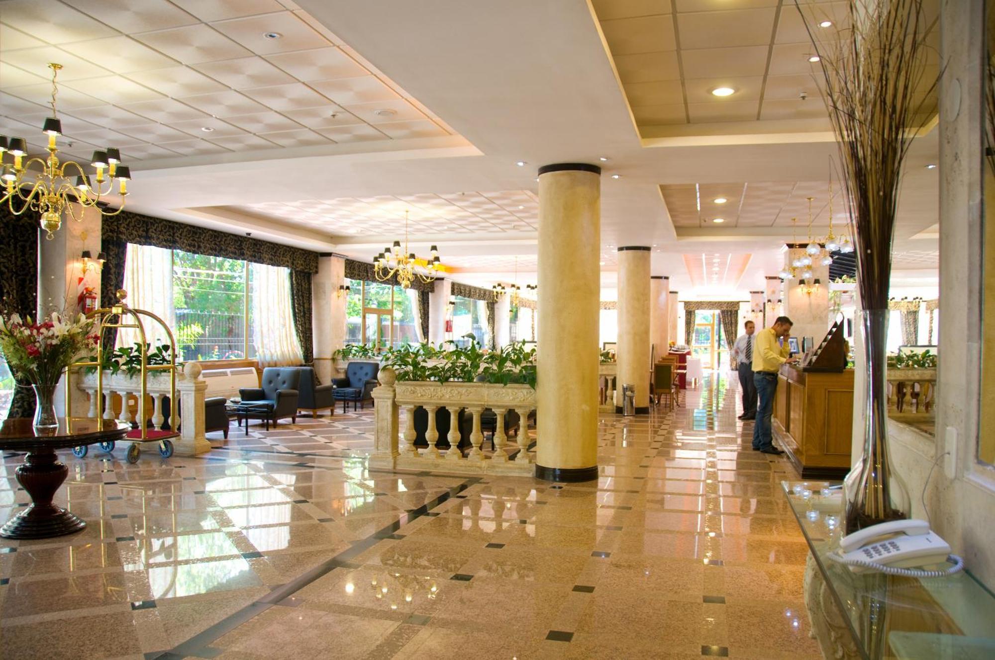 Готель Ramada By Wyndham Buenos Aires Вісенте-Лопес Екстер'єр фото