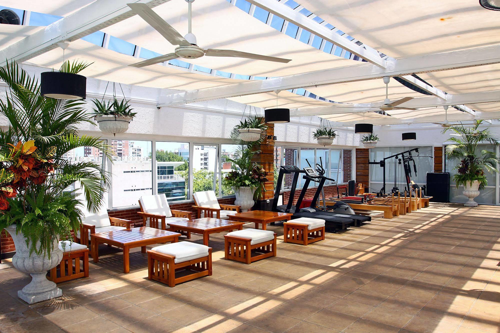 Готель Ramada By Wyndham Buenos Aires Вісенте-Лопес Екстер'єр фото
