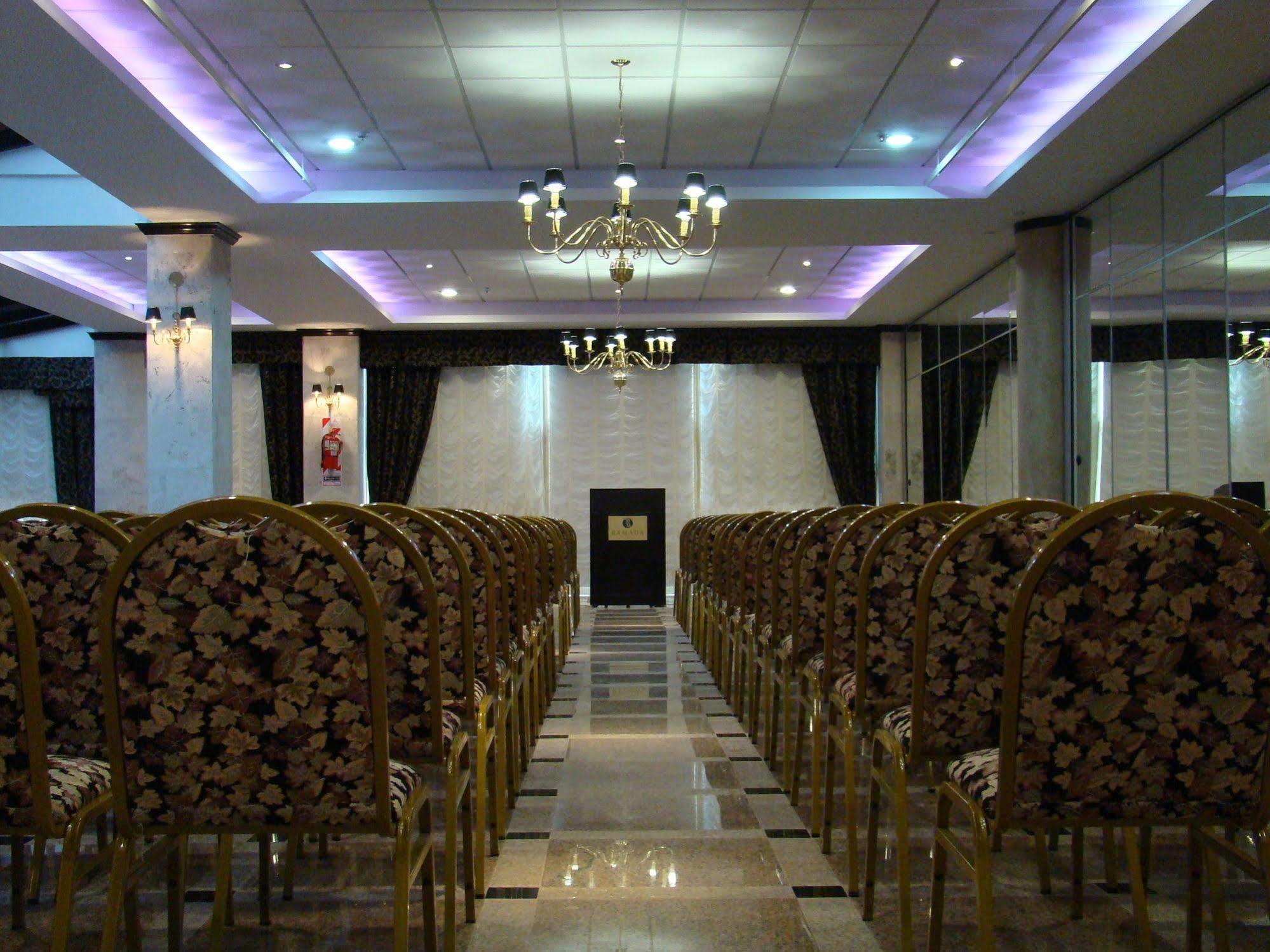 Готель Ramada By Wyndham Buenos Aires Вісенте-Лопес Екстер'єр фото